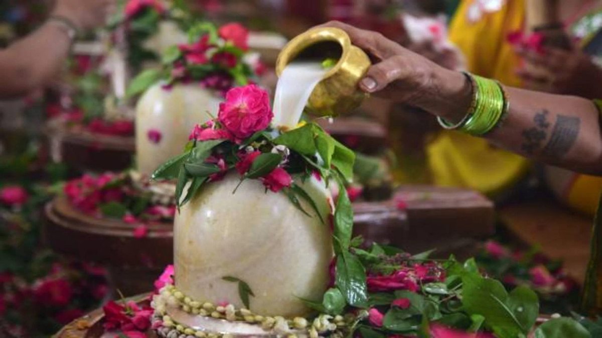 सावन सोमवार के दिन रुद्राभिषेक कराने का है बहुत महत्व, यहां जाने इसके नियम एवं पूजन विधि&hellip;