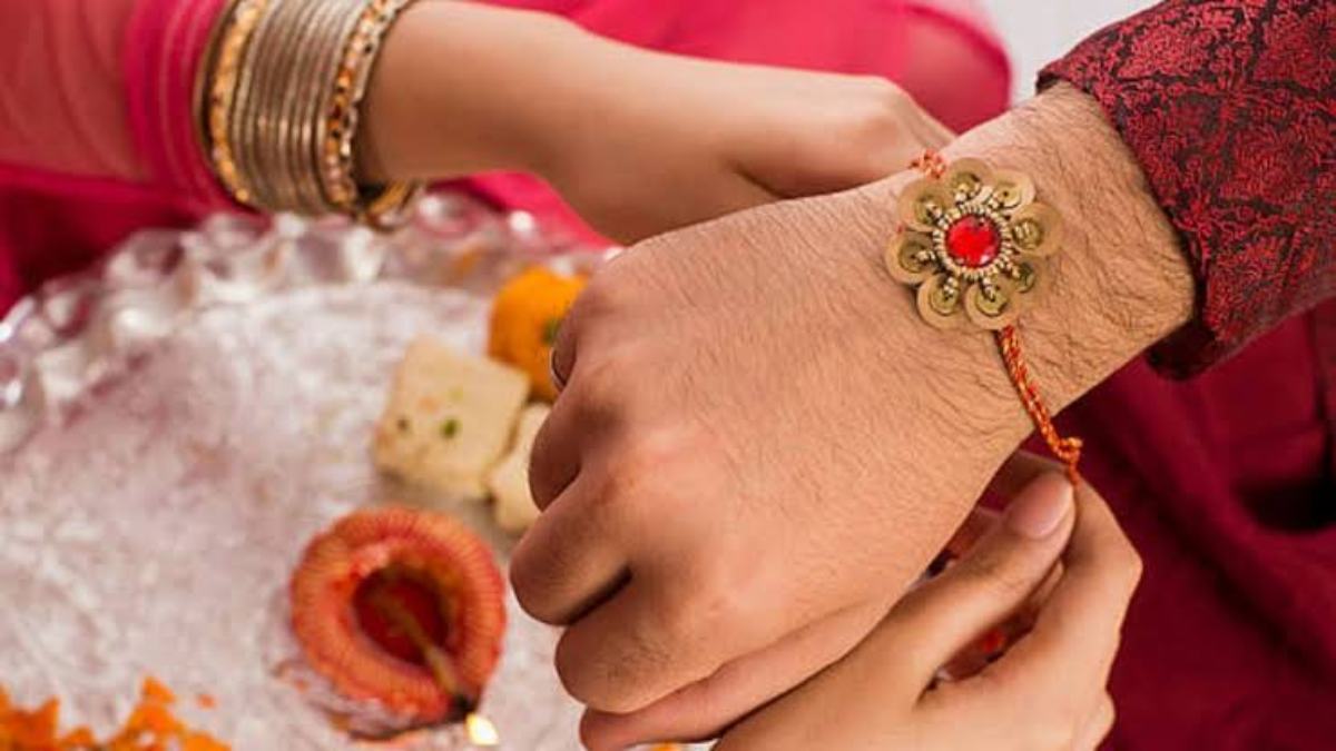 Raksha Badhan Shubh Yog : तीन योग और एक महासंयोग में बंधेगी इस बार रक्षाबंधन पर राखी, यहां देखें शुभ मुहूर्त&hellip;
