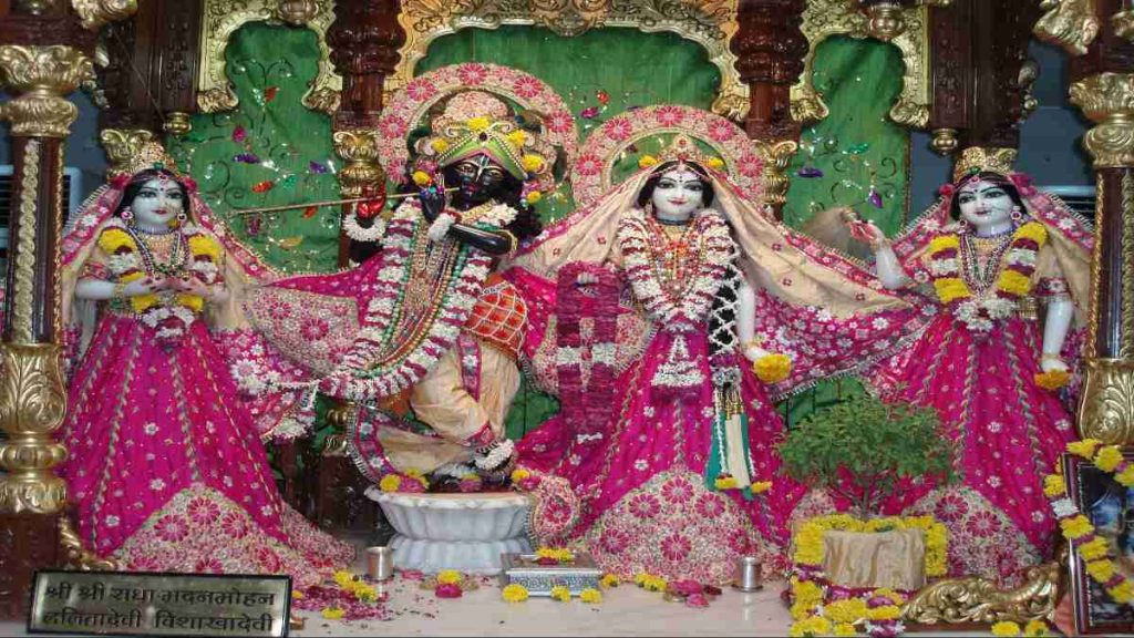 Krishna Janmashtami 2024 पर जरूर करें ये उपाय, जीवन में बरसेगा सुख ही सुख &hellip;