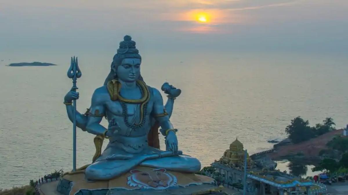 अधिकमास में सोमवती अमावस्या पर बन रहा है दुर्लभ संयोग, पीपल और तुलसी की 108 परिक्रमा से मिलेगा अक्षय पुण्य &hellip;