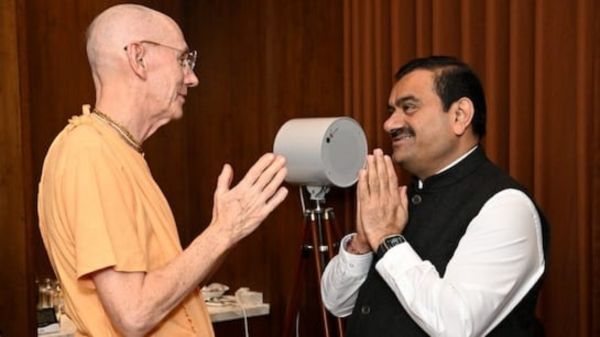 Mahakumbh 2025 : महाकुंभ में श्रद्धालुओं को मिलेगा फ्री भोजन, इस्कॉन के साथ महाप्रसाद सेवा करेगा अदाणी ग्रुप