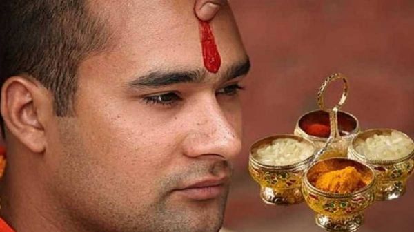 कही आप भी इस उंगली से तो नहीं लगाते तिलक, माना जाता है अशुभ