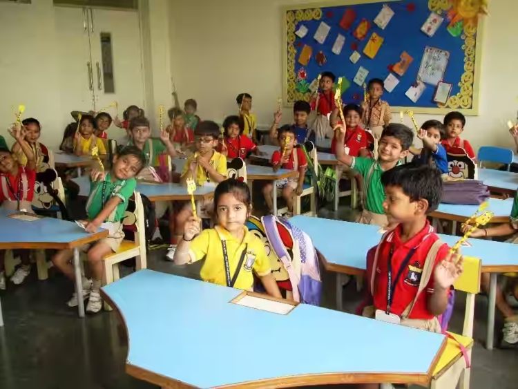 CBSE का स्कूलों को निर्देश : तीन से 11 साल के बच्चों की मातृभाषा में होगी पढ़ाई, इसी सत्र से करेंगे लागू, लर्निंग बेहतर करने में मिलेगी मदद