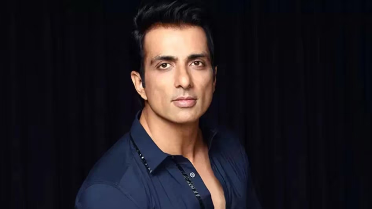 महिलाओं के छोटे बिजनेस को सपोर्ट करते नजर आए Sonu Sood, वीडियो शेयर कर कहा- उन्हें सशक्त बनाएं