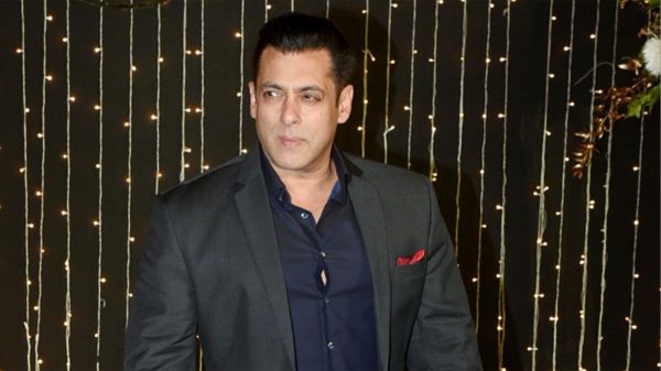Salman Khan ने जीता सबका दिल, एक छोटी बच्ची को डोनेट किया अपना बोन मैरो, ये नेक काम करने वाले बने पहले भारतीय …