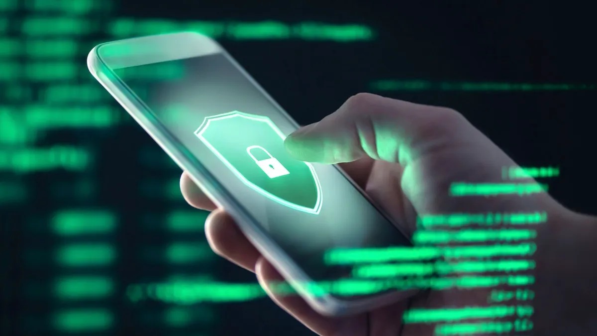 हैक हो गया आपका Smart phone, तुरंत करें ये तीन काम, कुछ नहीं बिगाड़ पाएगा हैकर
