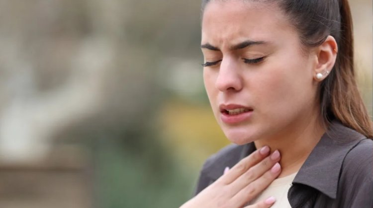 बदलते मौसम में अगर आपका भी गला बार-बार सूख रहा है...तो न करें नजरंदाज...हो सकती हैं ये बीमारियां...