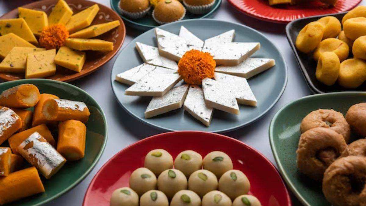 क्या दोबारा इस्तेमाल किया जा सकता है भगवान को अर्पित की गई सामग्री, यहां जानिए शास्त्र के अनुसार क्या है नियम