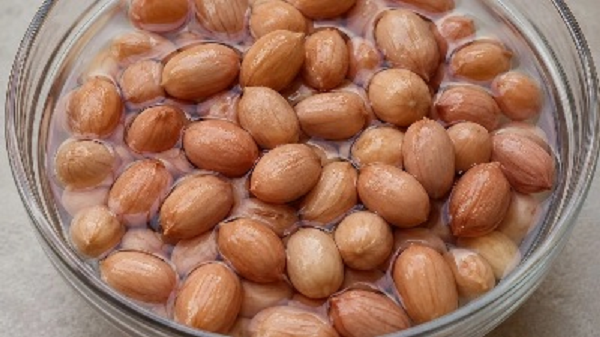 गर्मियों में मूंगफली को भिगोकर खाने से क्या क्या फायदे होते हैं?
