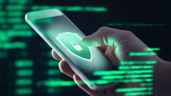 हैक हो गया आपका Smart phone, तुरंत करें ये तीन काम, कुछ नहीं बिगाड़ पाएगा हैकर