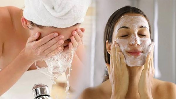 Mansoon Skin Care Tips: बारिश के मौसम में कितनी बार धोना चाहिए फेस? जानिए यहां…