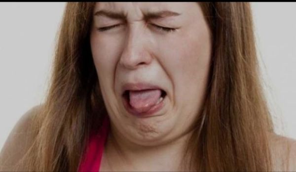 Health Tips : इन बीमारियों में अचानक बदल जाता है जुबान का स्वाद...नजरअंदाज करना पड़ जाएगा भारी.