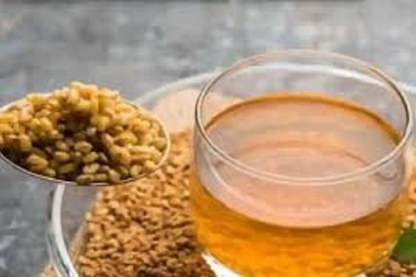 मानसून में पिएं हल्दी वाली चाय, फायदे जानकर रह जाएंगे हैरान