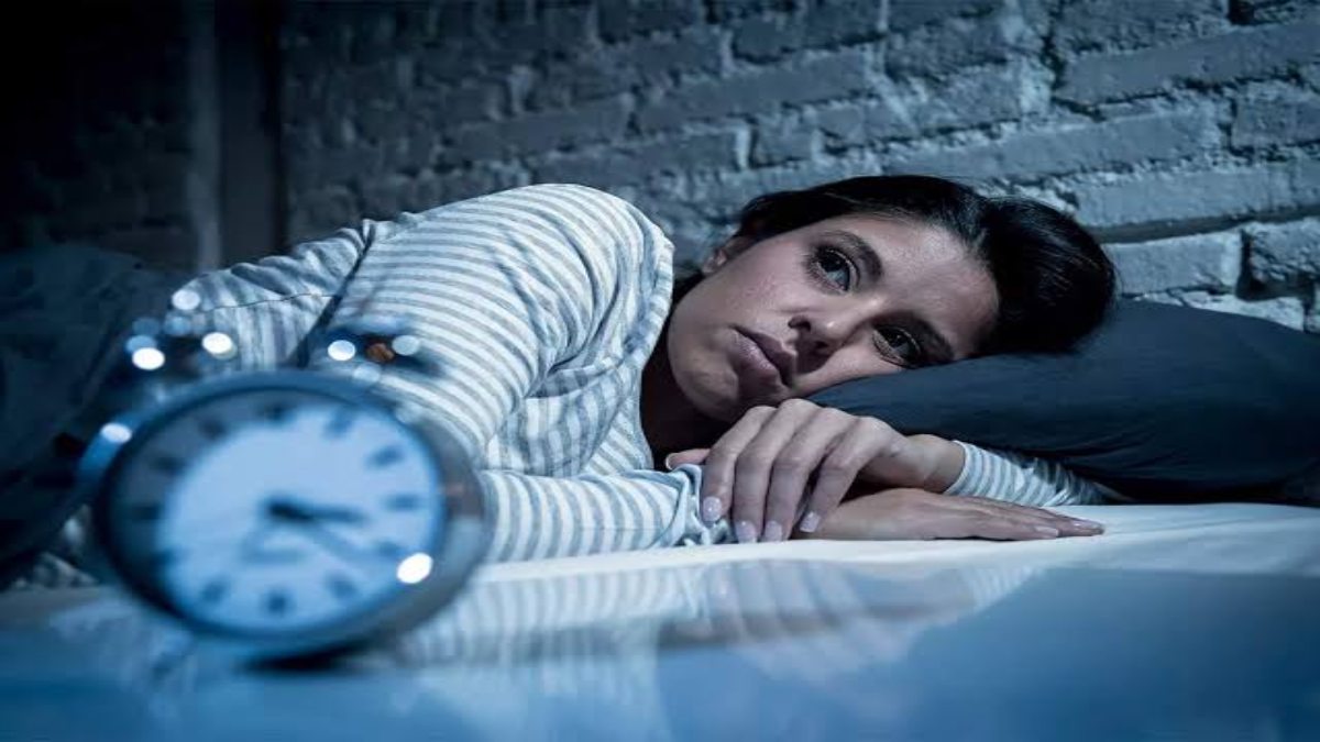 क्या आपको भी लगता है अंधेरे में डर? तो ये है Nyctophobia के लक्षण, जाने इसे दूर करने का तरीका