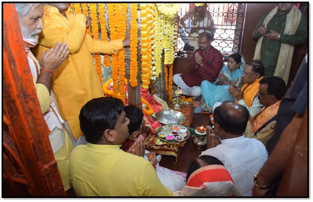 "छत्तीसगढ़ के सीएम विष्णुदेव साय का मध्य प्रदेश दौरा: सिंगरौली में स्वागत और जनसम्मेलन"