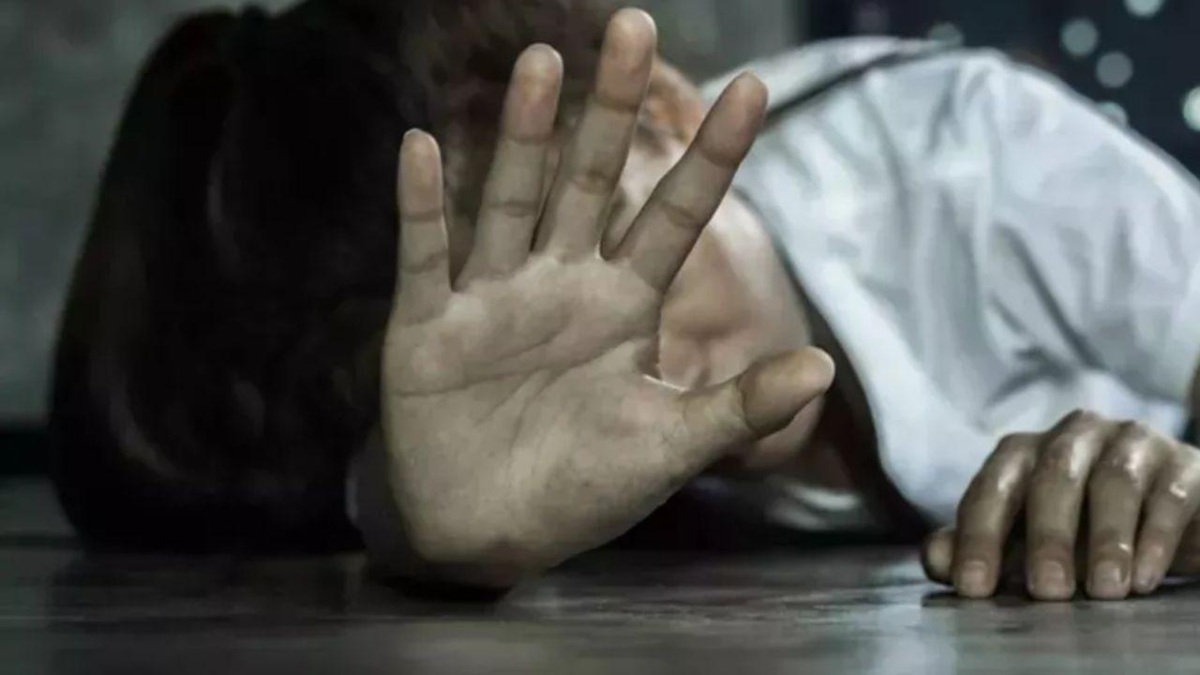 मंदिर के 3 सेवादारों ने महिला से गैंगरेप के बाद मार डालाः आरोपियों को फांसी देने की मांग को लेकर लोगों ने निकाली रैली- Thane Gangrape