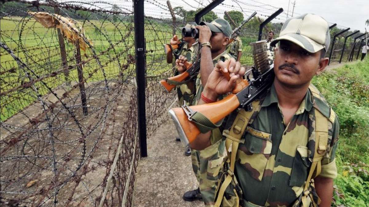 जम्मू में लगातार आतंकी हमलों के बीच केंद्र सरकार का बड़ा कदम, बीएसएफ प्रमुख, उप प्रमुख को तत्काल प्रभाव से हटाया&hellip;