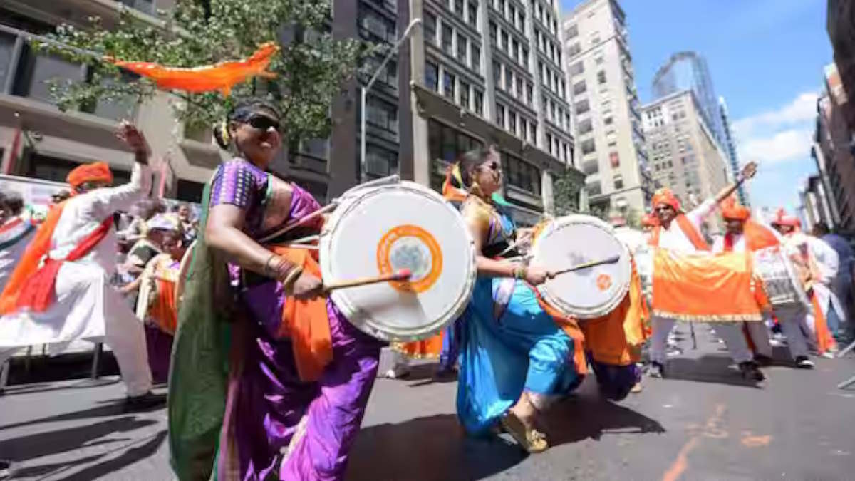 अमेरिका के इंडिया डे परेड में राम मंदिर की झांकी,