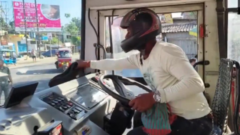 ममता ने आखिरकार बोला &lsquo;Sorry&rsquo;, भाजपा के 12 घंटे के बंद से बंगाल में जनजीवन आंशिक रूप से प्रभावित&hellip;