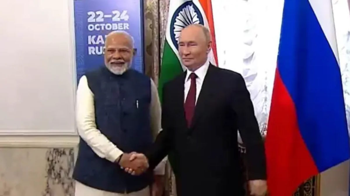ब्रिक्स शिखर सम्मेलन में शामिल होने रूस पहुंचे पीएम मोदी, द्विपक्षीय बैठक में पुतिन ने कही दिल को छू लेने वाली बात&hellip;