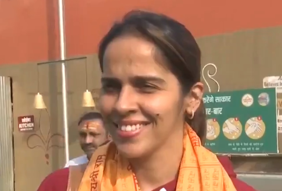 महाकुंभ पहुंची साइना नेहवाल, बोलीं- उत्तर प्रदेश सरकार को इतनी मेहनत और व्यवस्था के लिए सलाम