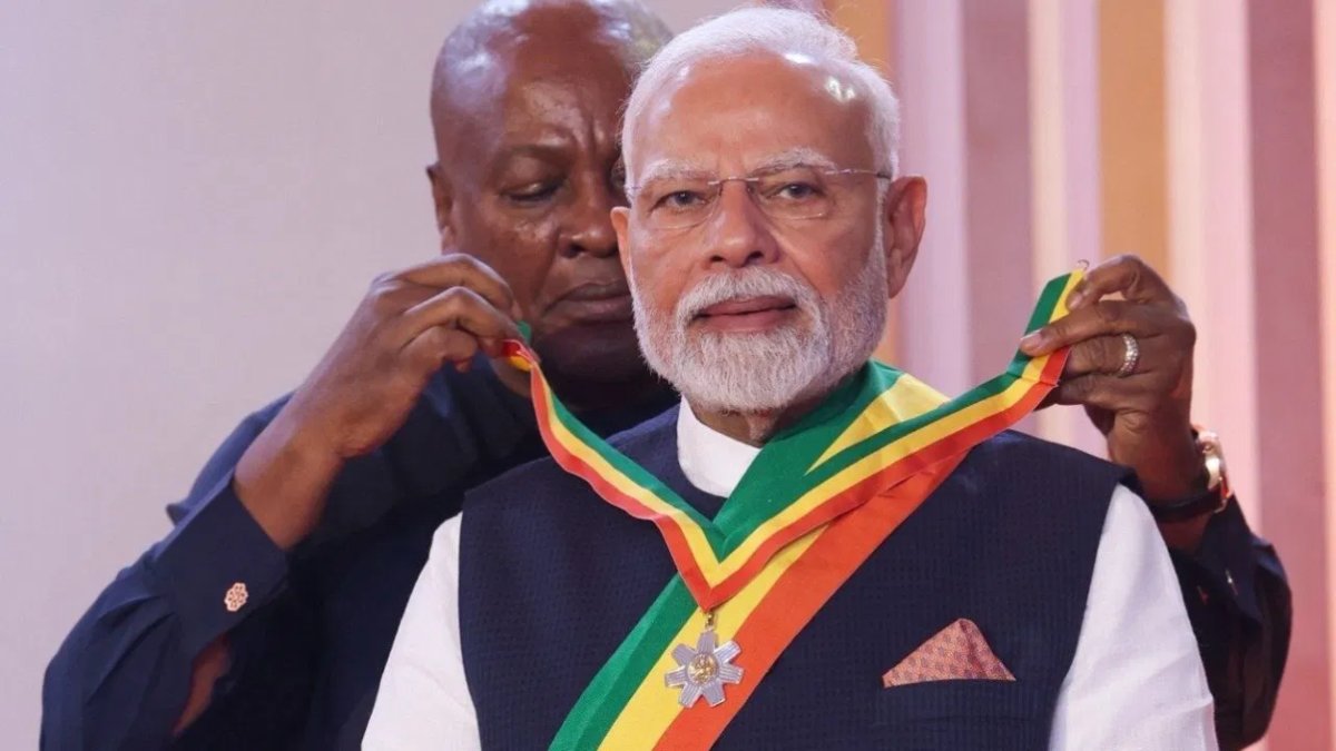 पीएम मोदी को मिला घाना का सर्वोच्च नागरिक सम्मान, राष्ट्रपति महामा ने किया सम्मानित, दोनों देशों ने कई अहम समझौतों पर किए हस्ताक्षर