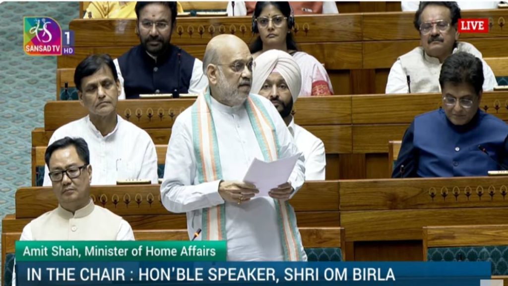 नक्सलवाद पर अमित शाह बोले- अब जो हथियार उठाएगा, कीमत चुकाएगा; जनगणना-2026ः लिव-इन कपल शादीशुदा माने जाएंगे; रुपया डॉलर के मुकाबले सबसे कमजोर; मां-बाप को बेसहारा छोड़ा तो कटेगी सैलरी