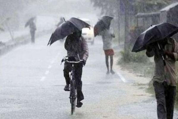 एक द्रोणिका दक्षिण पंजाब से उत्तर प्रदेश के मध्य भाग तक 1.5 किलोमीटर ऊंचाई तक विस्तारित है।