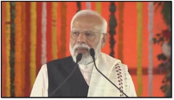 "प्रधानमंत्री नरेंद्र मोदी द्वारा झारखंड में विकास परियोजनाओं का लोकार्पण: अर्थव्यवस्था के बढ़ते आंकड़ों की बात"