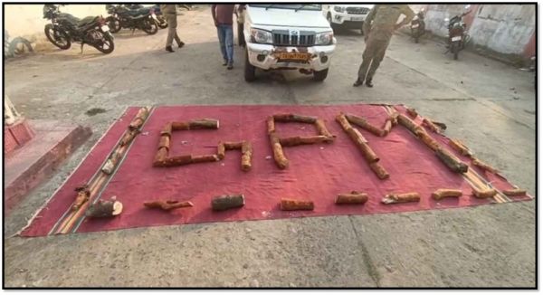 मध्यप्रदेश से चंदन लेकर जा रहे अंतरराज्यीय तस्करों के खिलाफ पुलिस की बड़ी कार्रवाई