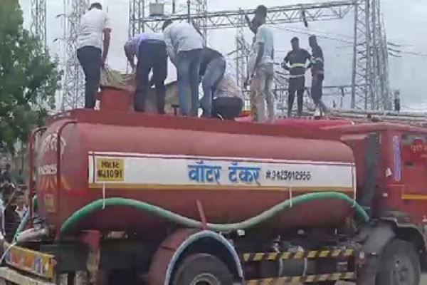 वाटर टैंकर में मिली महिला की लाश