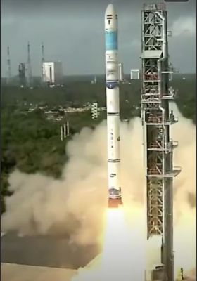 ISRO ने रचा इतिहास: SSLV-D3 रॉकेट से सफलतापूर्वक लॉन्च किया EOS-8 सैटेलाइट, आपदा से पहले मिलेगी चेतावनी