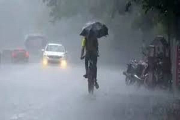 देश के कई राज्&zwj;यों में भारी बारिश की संभावना