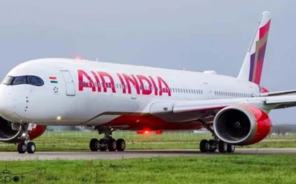 Air India की फ्लाइट पाकिस्तानी एयरस्पेस में घुसी; मुंबई लोकल ट्रेन में मर्डर; सोना 32 हजार और चांदी 1.59 लाख रुपए सस्ती